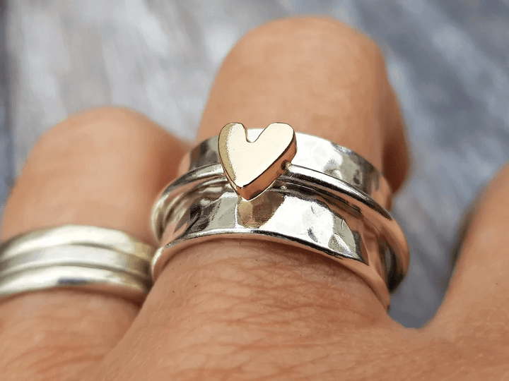 Mireia - Silver Ring Featuring a Golden Heart