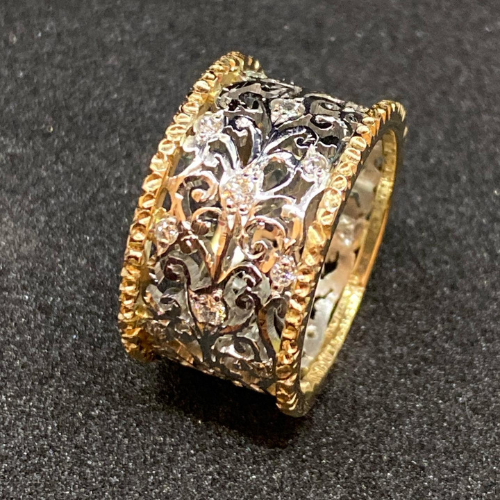 Teressa - Classic Ivy-Inspired Ring adorned with Zircon