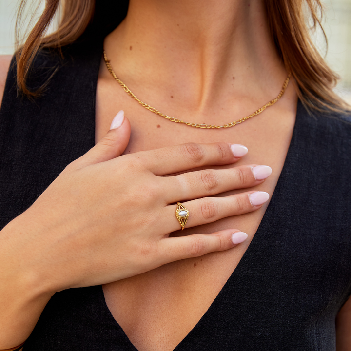 Aitana - Classic Pearl Vintage Ring