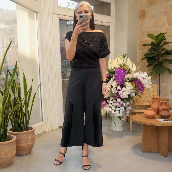 Yumi - Chic Two-Piece Ensemble