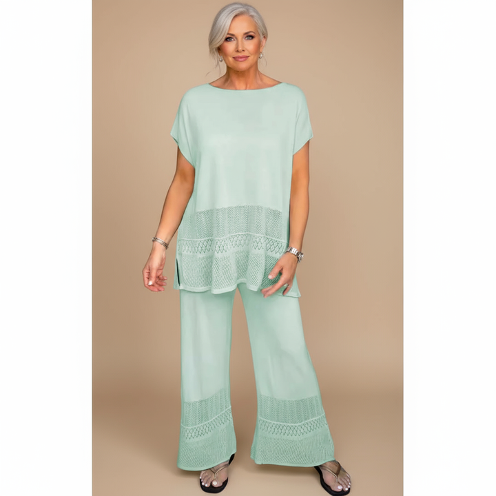 Elodie - Classic Cozy Ensemble