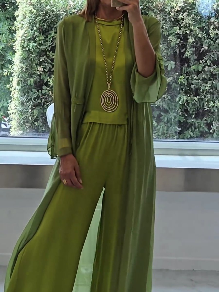 Lindsy - Stylish & Cozy Ensemble