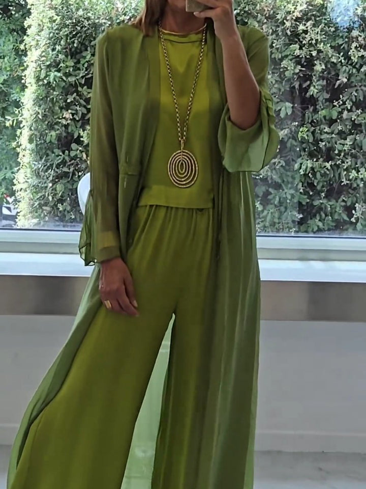 Lindsy - Stylish & Cozy Ensemble