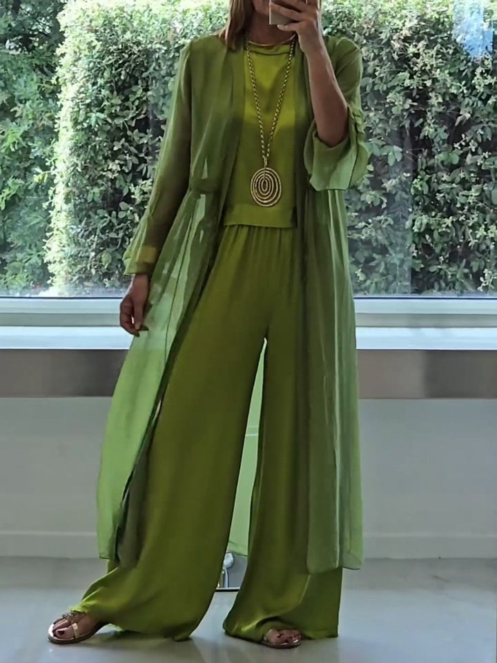 Lindsy - Stylish & Cozy Ensemble