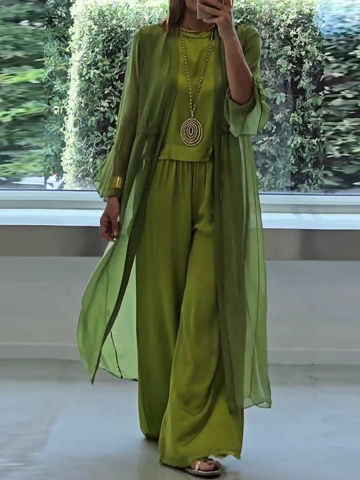 Lindsy - Stylish & Cozy Ensemble